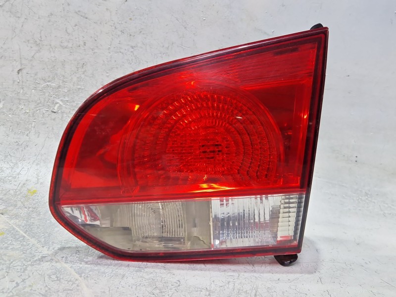 Recambio de piloto porton trasero derecho para volkswagen golf vi (5k1) 1.6 tdi referencia OEM IAM 5K0945260  