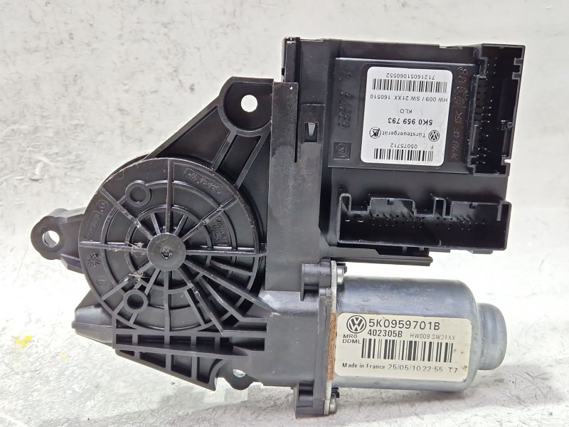 Recambio de motor elevalunas delantero izquierdo para volkswagen golf vi (5k1) 1.6 tdi referencia OEM IAM 5K0959793  