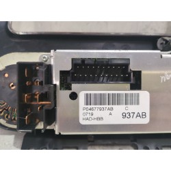 Recambio de mandos climatizador para chrysler voyager gs (1996) 2.5 tdic awd referencia OEM IAM P04677937AB  