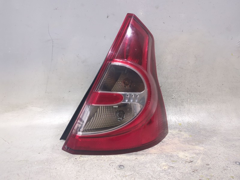 Recambio de piloto trasero derecho para dacia duster i (2010) 1.5 dci referencia OEM IAM 8200734824  