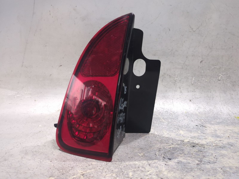 Recambio de piloto trasero derecho para renault espace iv (jk0)(2002) 2.2 dci (jk07) referencia OEM IAM 8200027154  