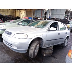 opel astra g berlina (1998) del año 2000