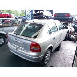 opel astra g berlina (1998) del año 2000