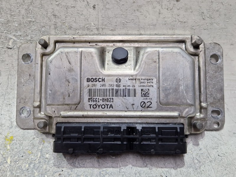 Recambio de centralita inyeccion para toyota aygo (_b1_) 1.0 (kgb10_) referencia OEM IAM 0261208702  