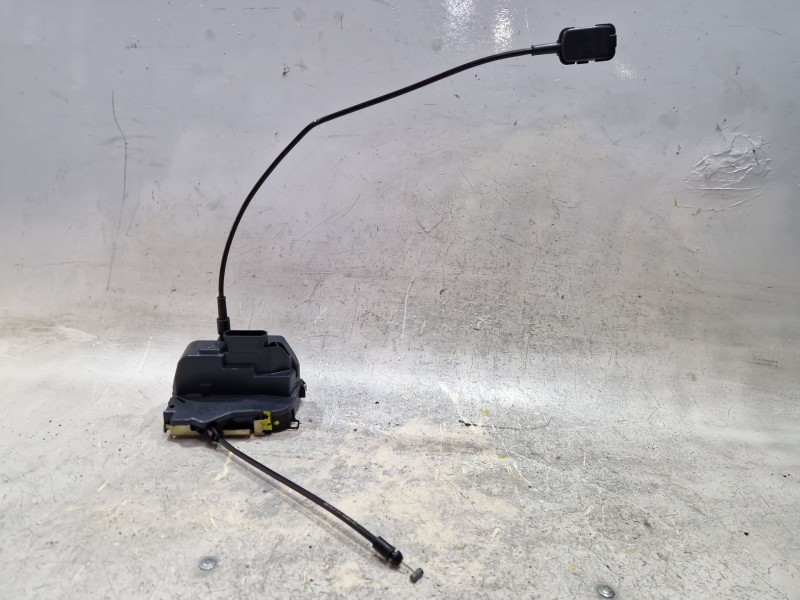 Recambio de cerradura puerta trasera izquierda para renault megane scénic 1.5 dci 106 cv referencia OEM IAM   