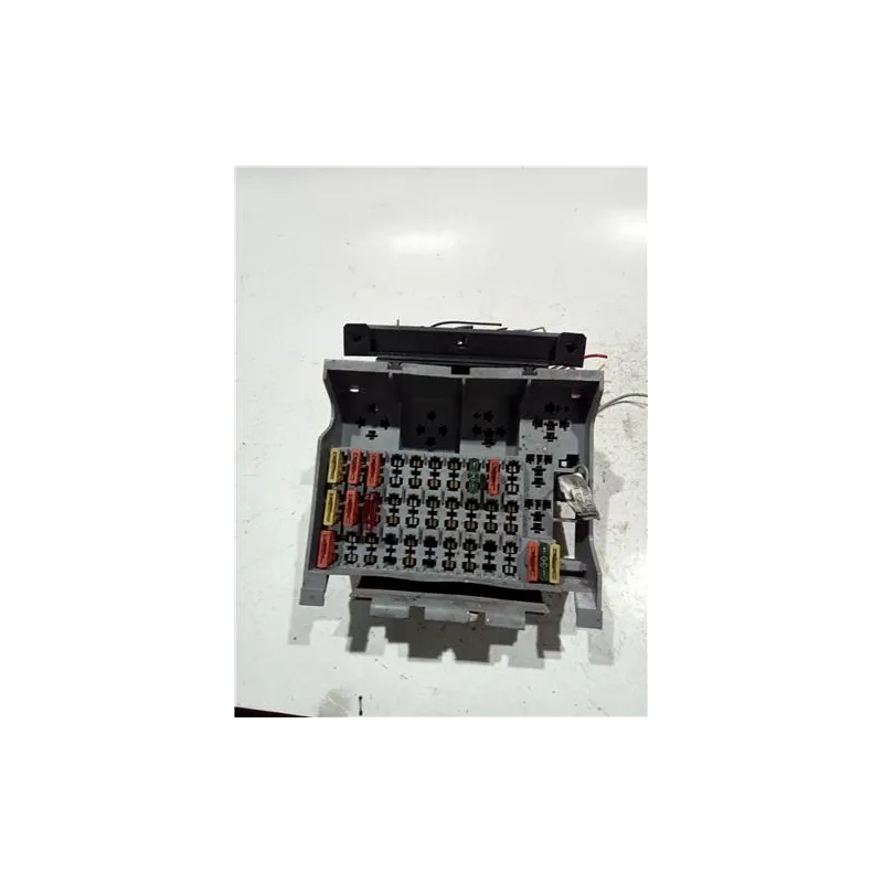 Recambio de caja fusibles/rele para opel astra f berlina (1991) 1.7 tds referencia OEM IAM 90355680  
