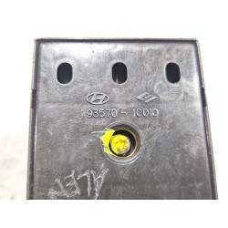Recambio de mando elevalunas delantero izquierdo para hyundai getz (tb)(2002) 1.1 referencia OEM IAM 935701C010  