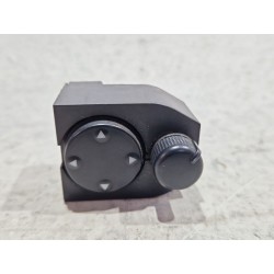 MANDO RETROVISOR ELECTRICO 8D0959565 