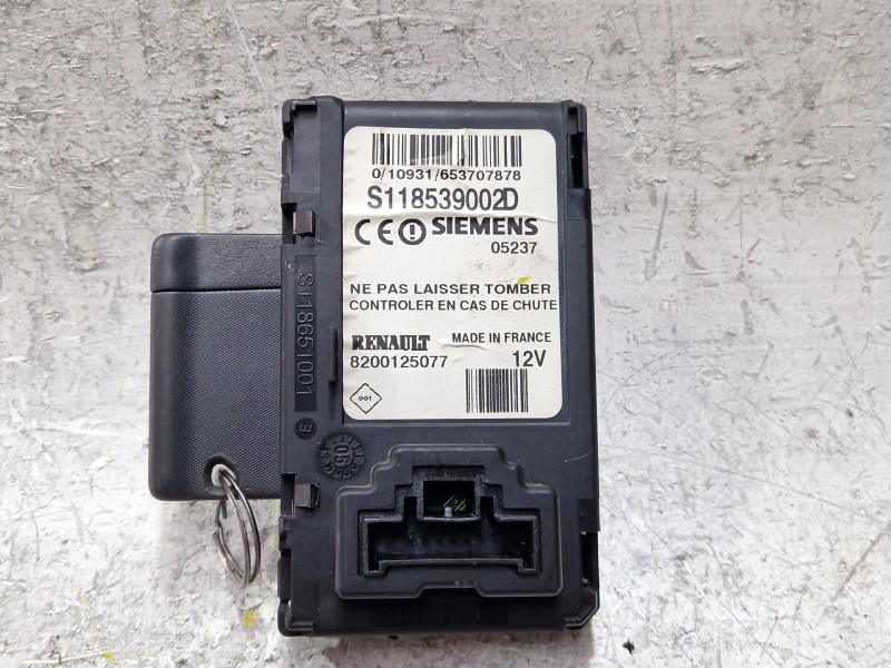 Recambio de conmutador de arranque para renault megane scénic 1.5 dci 106 cv referencia OEM IAM 8200125077  