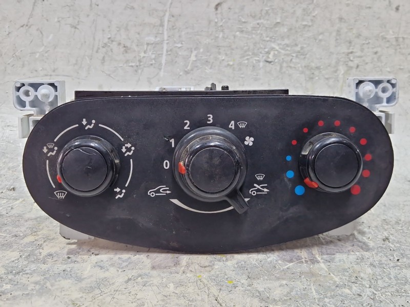 Recambio de mando climatizador para dacia dokker 1.5 dci referencia OEM IAM 1B1541300  