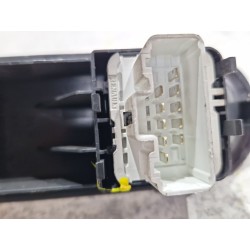 Recambio de mando elevalunas delantero izquierdo para renault clio iii (2005) 1.1 75 cv referencia OEM IAM 8200356519  