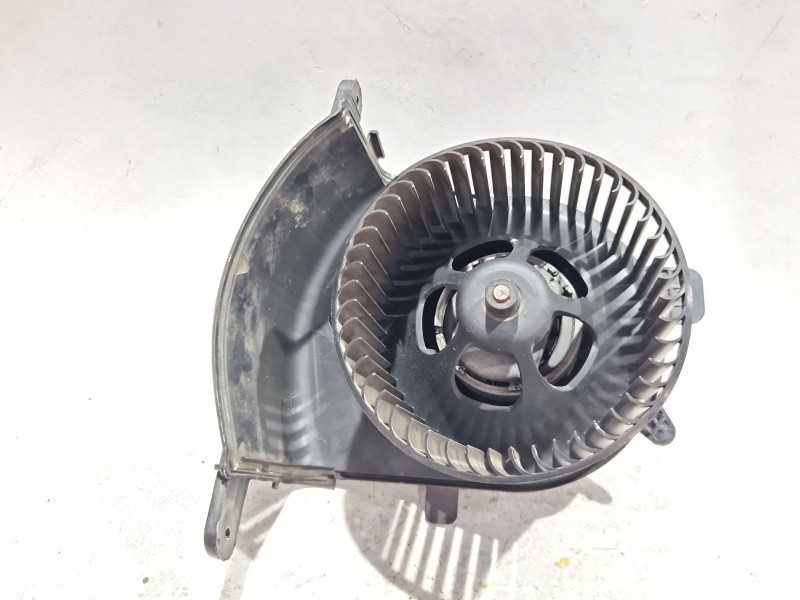 Recambio de motor calefaccion para renault megane scénic 1.5 dci 106 cv referencia OEM IAM J84F666583V  