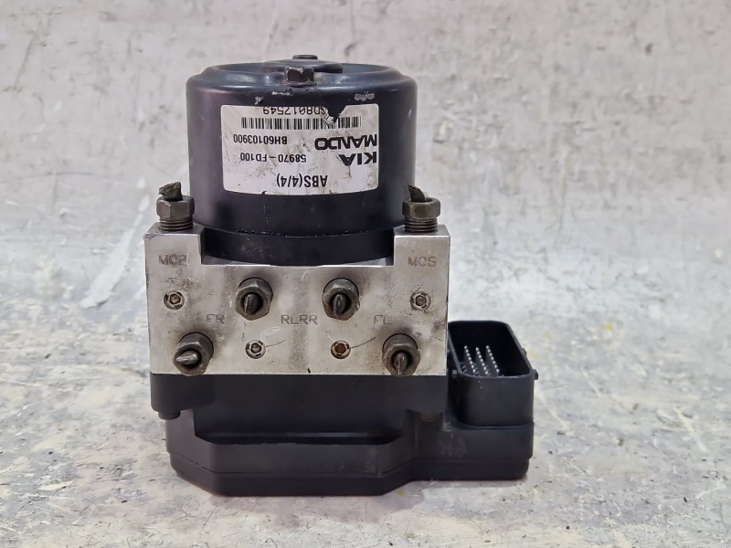 Recambio de nucleo abs para kia rio (bc)(2000) 1.3 referencia OEM IAM 95610FD330  