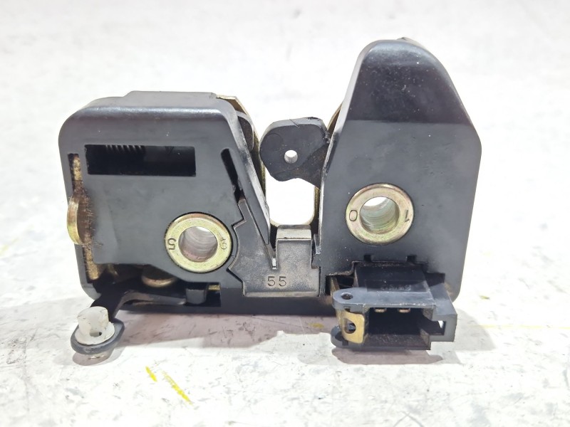 Recambio de cerradura porton para volkswagen polo iii (6n1)(09.1994) 60 1.4 referencia OEM IAM 6N0827505  