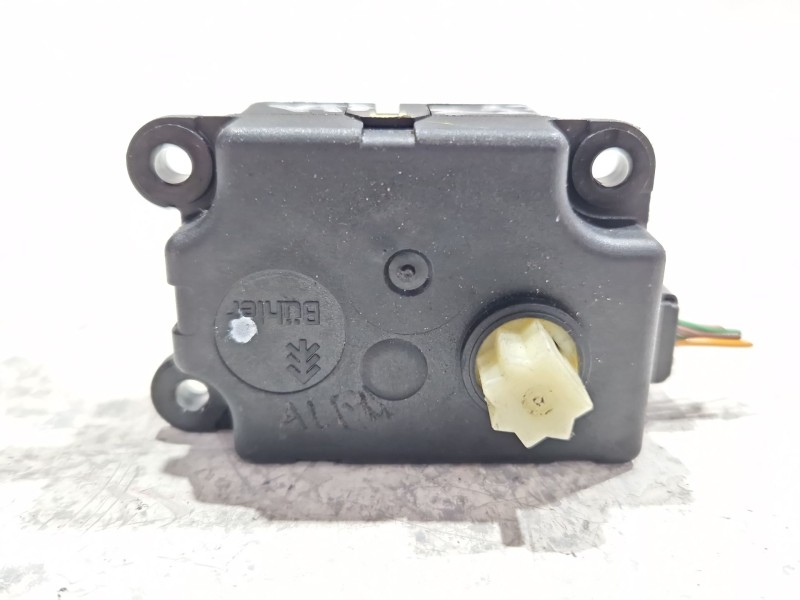 Recambio de motor trampilla calefaccion para renault megane scénic 1.5 dci 106 cv referencia OEM IAM F665243LD  