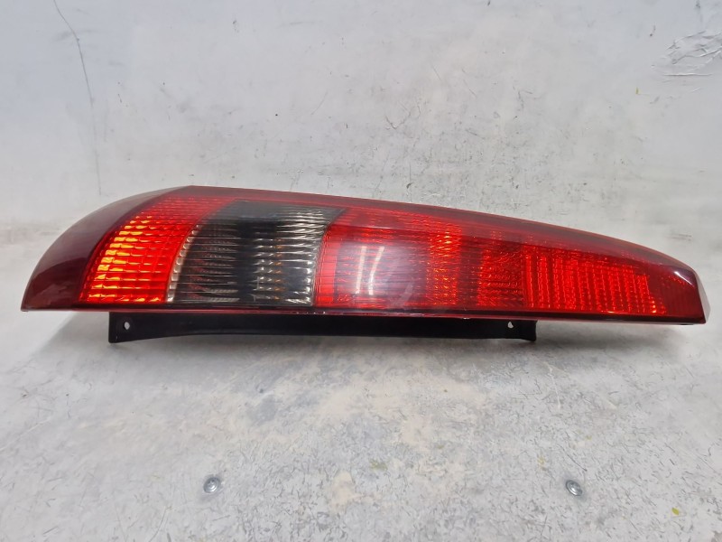 Recambio de piloto trasero izquierdo para ford fiesta v (jh_, jd_) 1.4 tdci referencia OEM IAM 084311952LB  