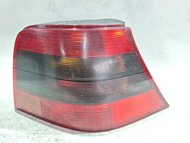 Recambio de piloto trasero derecho para volkswagen golf iv (1j1) 1.6 referencia OEM IAM 1J6945112S  