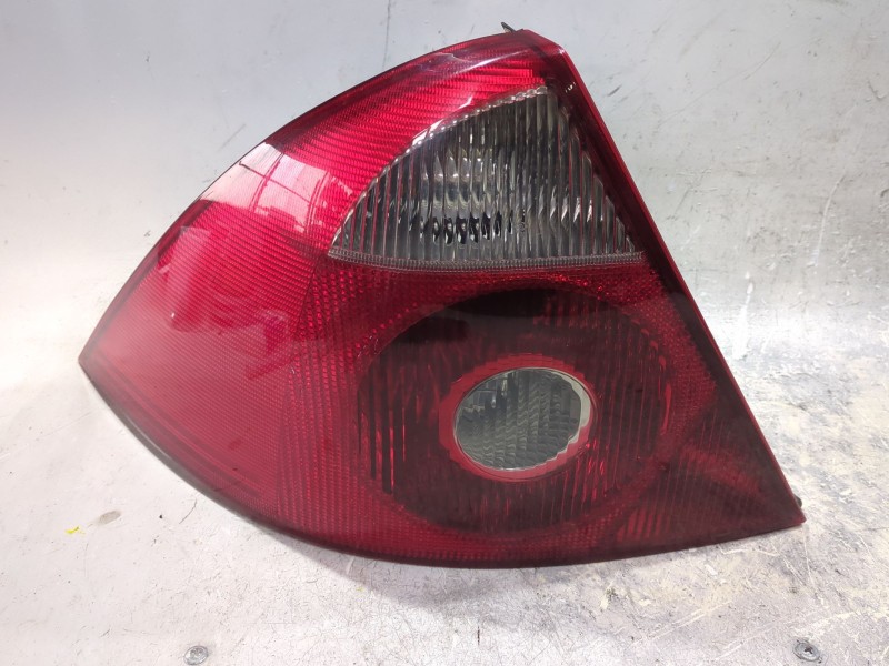 Recambio de piloto trasero izquierdo para ford mondeo iii (b5y) 2.0 tdci referencia OEM IAM 3S7113405A  