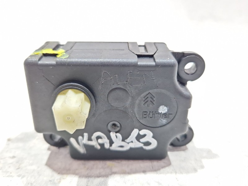 Recambio de motor trampilla calefaccion para renault megane scénic 1.5 dci 106 cv referencia OEM IAM F665243LD  