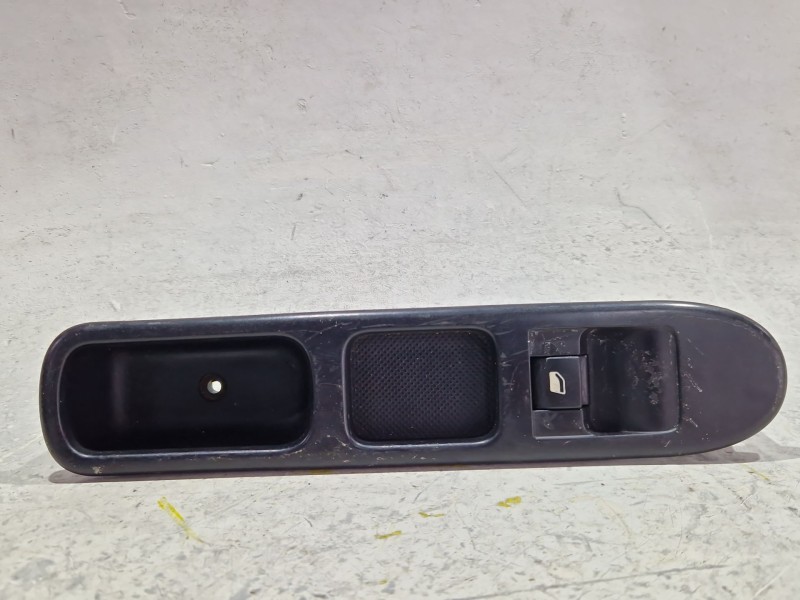 Recambio de mando elevalunas delantero derecho para peugeot 307 sw (3h) 1.6 hdi 110 referencia OEM IAM 11561532621  