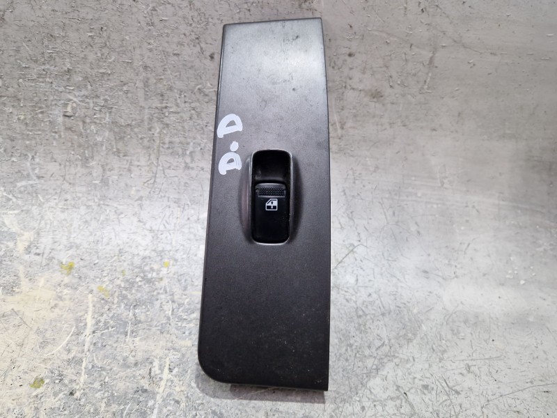 Recambio de mando elevalunas delantero derecho para hyundai matrix (fc) 1.5 crdi referencia OEM IAM 9358017000YN  