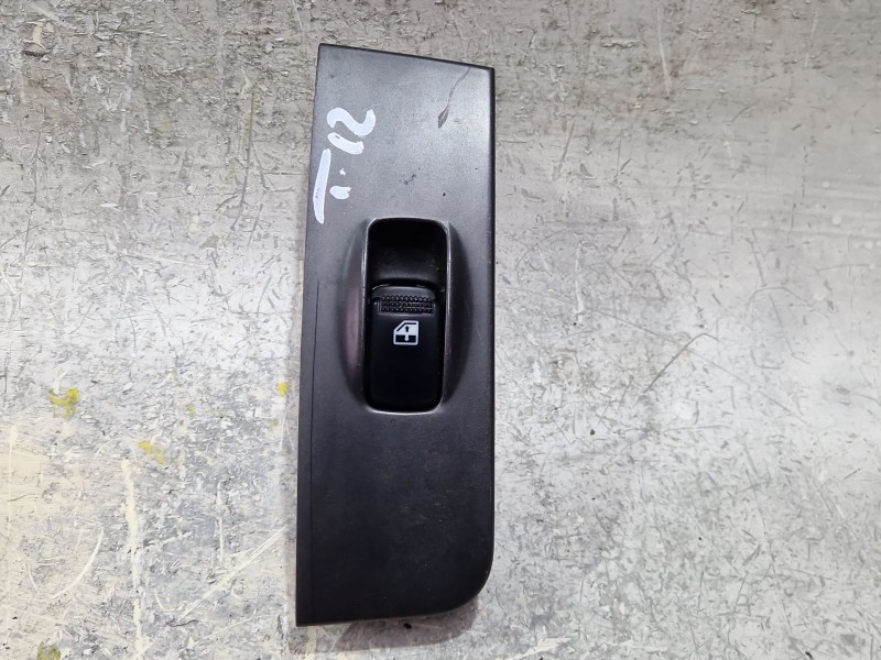 Recambio de mando elevalunas trasero izquierdo para hyundai matrix (fc) 1.5 crdi referencia OEM IAM 9358017500  