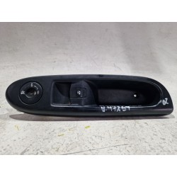 Recambio de mando elevalunas delantero derecho para renault clio ii fase i (b/cb0)(1998) 1.5 dci (b/cb07) referencia OEM IAM 820