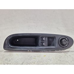 Recambio de mando elevalunas delantero izquierdo para renault clio ii fase i (b/cb0)(1998) 1.5 dci (b/cb07) referencia OEM IAM 8