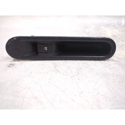 Recambio de mando elevalunas trasero izquierdo para renault espace iv (jk0/1_) 2.2 dci (jk07) referencia OEM IAM 8200327947  