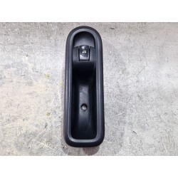 MANDO ELEVALUNAS DELANTERO DERECHO 8200356517B 