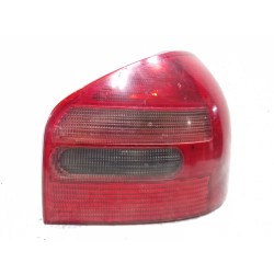 PILOTO TRASERO DERECHO 8L0945096 