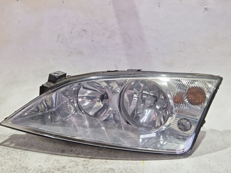 Recambio de faro delantero izquierdo para ford mondeo iii (b5y) 2.0 tdci referencia OEM IAM 0301174201  