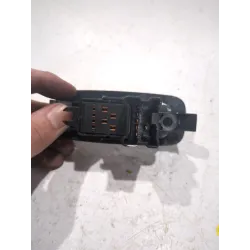 Recambio de botonera puerta delantera derecha para nissan qashqai 1.6 acenta 4x2 referencia OEM IAM   