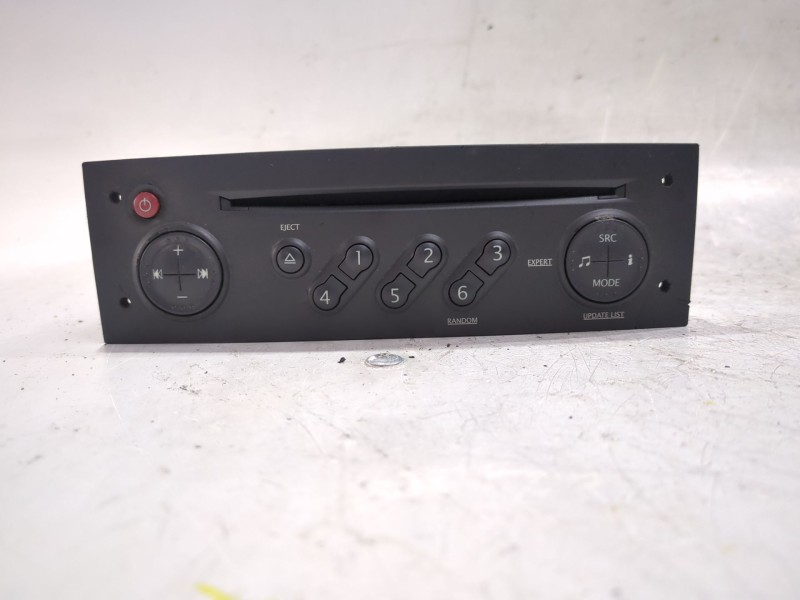 Recambio de sistema audio / radio cd para renault clio iii 1.5 dci referencia OEM IAM 8200607915T  
