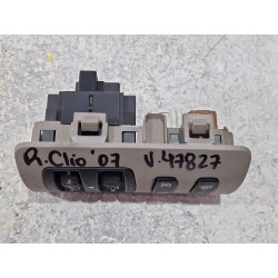 Recambio de regulador altura luces para renault clio iii 1.5 dci referencia OEM IAM 82004077756  