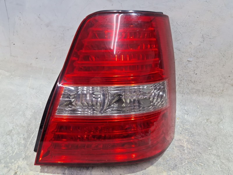 Recambio de piloto trasero derecho para kia sorento i (jc) 2.5 crdi referencia OEM IAM 9243E5  