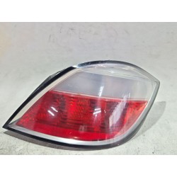 PILOTO TRASERO DERECHO 24451837 