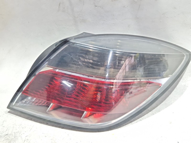 Recambio de piloto trasero derecho para opel astra h (a04) 1.9 cdti (l48) referencia OEM IAM 24451834  