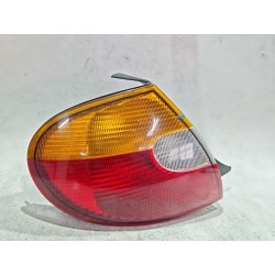 Recambio de piloto trasero izquierdo para chrysler neon ii 2.0 16v r/t referencia OEM IAM 5288529  