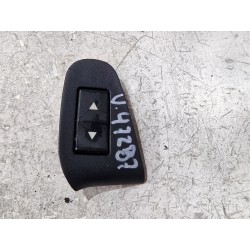 MANDO ELEVALUNAS DELANTERO DERECHO B569 