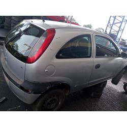 opel corsa c (x01) del año 2003