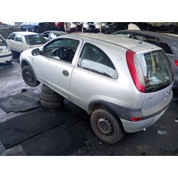opel corsa c (x01) del año 2003