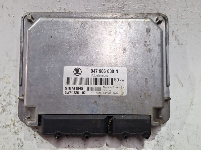 Recambio de centralita inyeccion para skoda felicia ii (6u1) 1.3 referencia OEM IAM 047906030N  