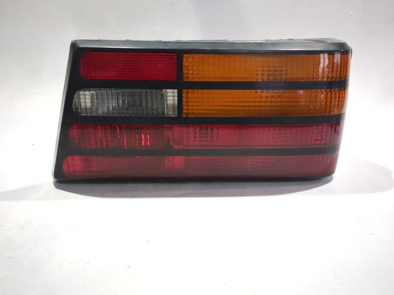 Recambio de piloto trasero derecho para ford orion ii (aff) 1.6 d referencia OEM IAM 79BG13N004  