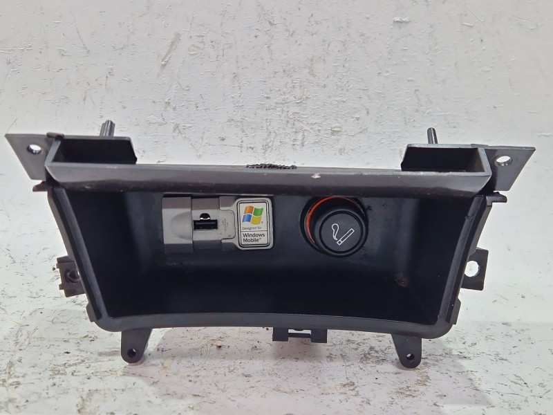 Recambio de cenicero para fiat bravo ii (198_) 1.9 d multijet (198axd1a) referencia OEM IAM 735431190  