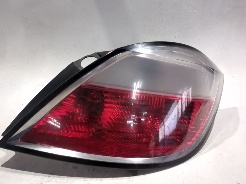 Recambio de piloto trasero derecho para opel astra h (a04) 1.9 cdti (l48) referencia OEM IAM 93178772  