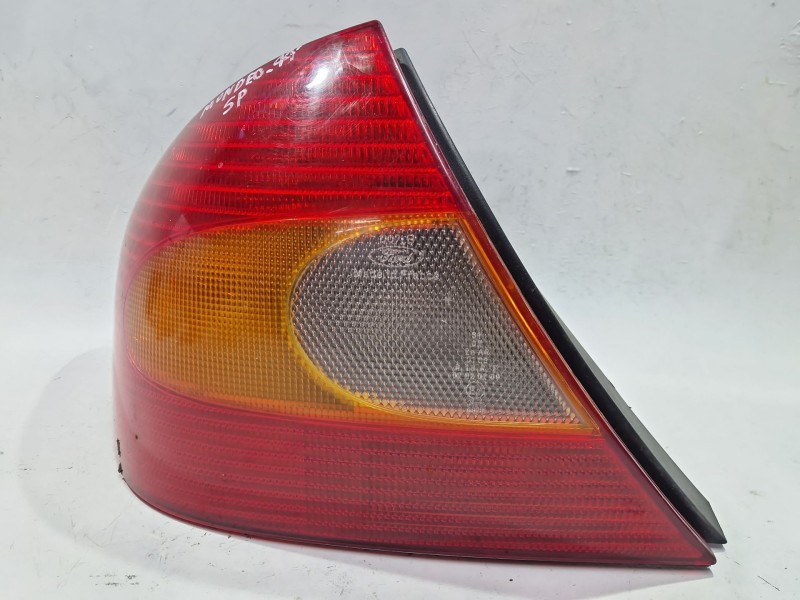 Recambio de piloto trasero izquierdo para ford mondeo ii (bap) 1.8 td referencia OEM IAM 23250108  