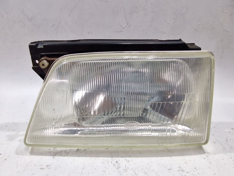 Recambio de faro delantero izquierdo para opel kadett 1.6 sv referencia OEM IAM 90181002  