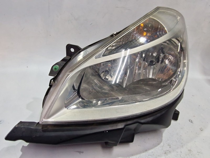 Recambio de faro delantero izquierdo para renault clio iii 1.5 dci referencia OEM IAM 8200244889  