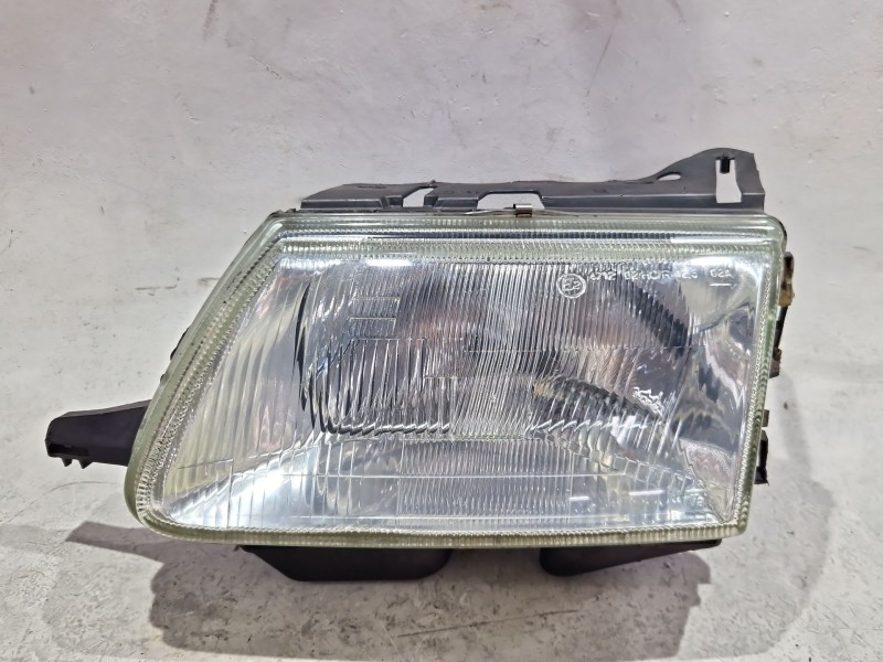 Recambio de faro delantero izquierdo para citroën saxo (s0, s1) 1.5 d referencia OEM IAM 471202  